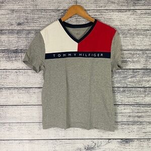 Tommy Hilfiger Classic Chest Logo V-Neck Streetwear Tee Shirt